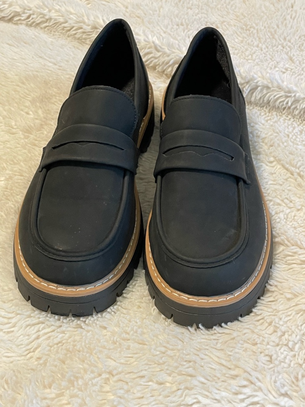 Women’s Black Chelsea Boots with Lug Sole